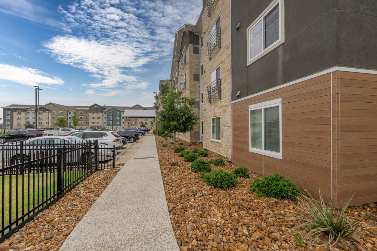 Soka Suites Dallas - Las Colinas Irving Eksteriør billede