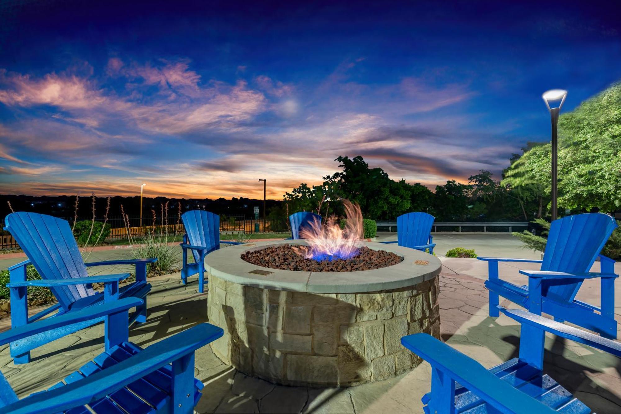 Soka Suites Dallas - Las Colinas Irving Eksteriør billede