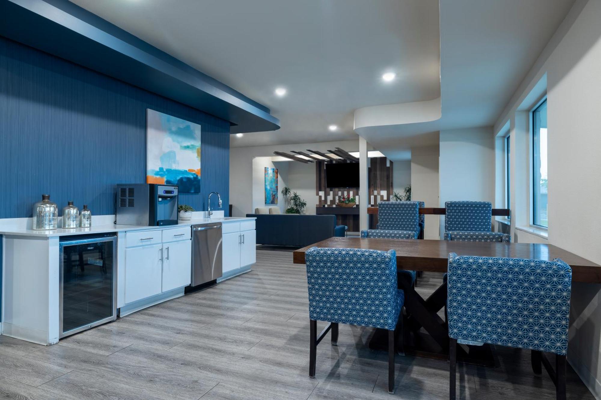 Soka Suites Dallas - Las Colinas Irving Eksteriør billede