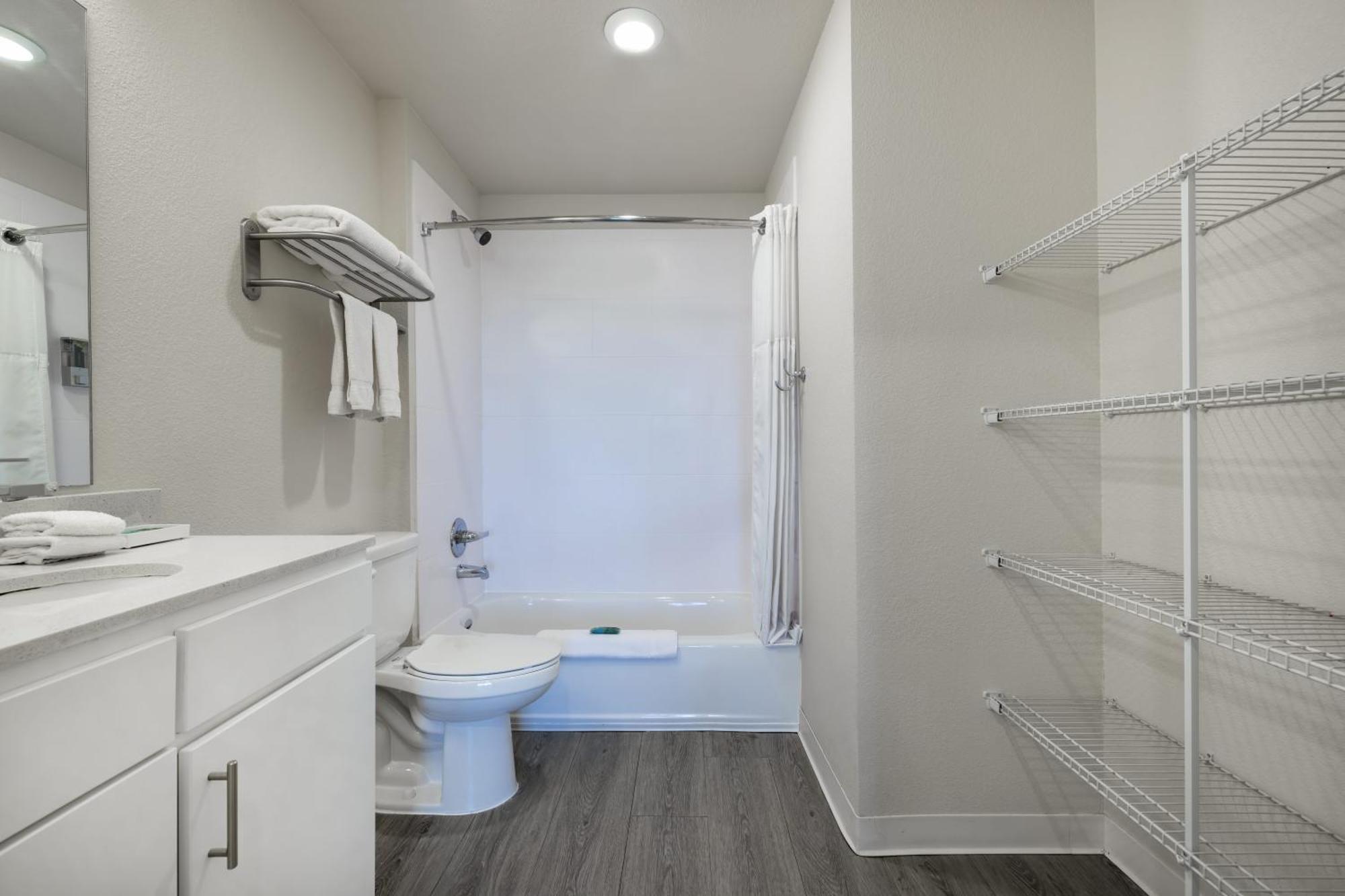 Soka Suites Dallas - Las Colinas Irving Eksteriør billede